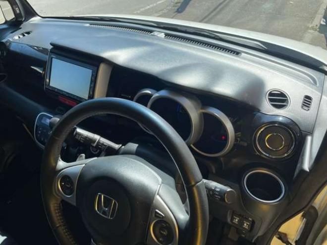 N-BOXカスタムG ターボSSパッケージ 4WD　1年走行距離無制限保証/両側パワースライドドア/Bluetooth/ナビ・フルセグTV/バックカメラ/純正ビルトインETC/前席シートヒーター/ハーフレザーシート/クルコン/車検整備2年付/修復歴無し/特別仕様車SSパッケージ 660