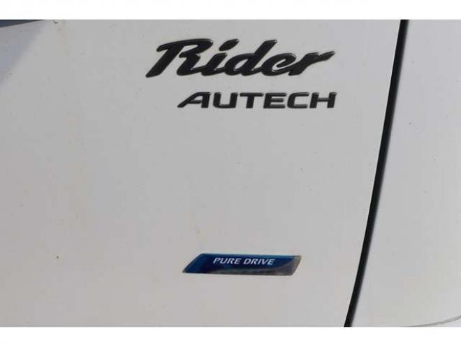 セレナ2.0 ライダー ブラックライン 4WD　検R8/2　自社　ローンカノウ　両電スラ 2000