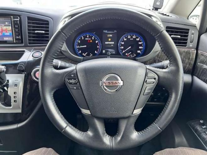 エルグランド2.5 250ハイウェイスター プレミアム 4WD 両側Pスラ・新規車検整備付・本州仕入車 2500
