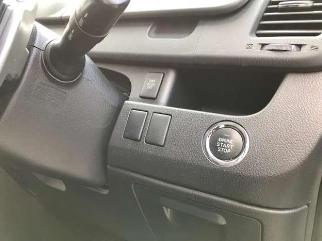 ヴォクシー2.0 ZS 4WD 寒冷地仕様 新規車検整備付 本州仕入車両 2000