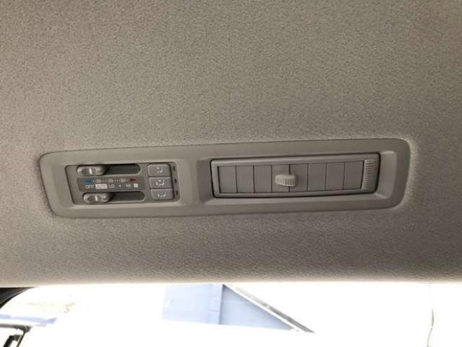ヴォクシー2.0 ZS 4WD 寒冷地仕様 新規車検整備付 本州仕入車両 2000