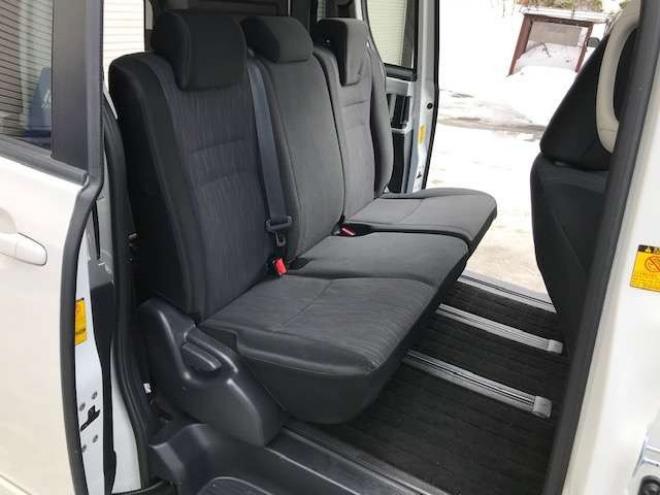 ヴォクシー2.0 ZS 4WD 寒冷地仕様 新規車検整備付 本州仕入車両 2000