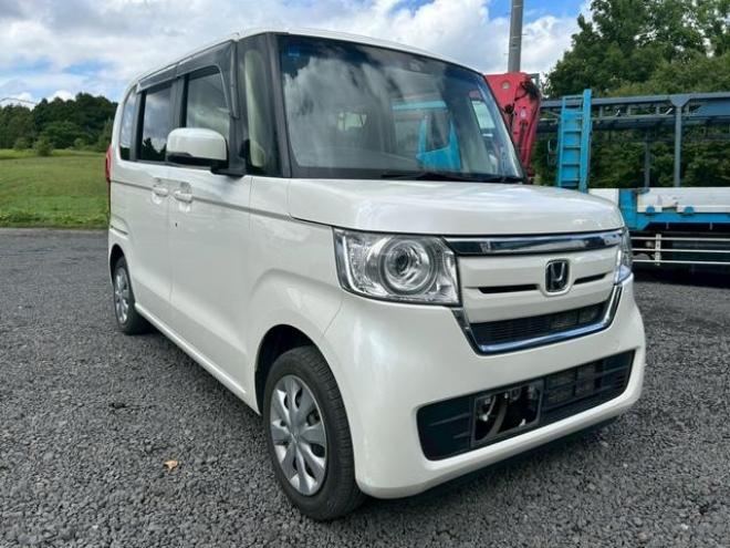 N-BOXＧ・Ｌホンダセンシング　ＥＴＣ　バックカメラ　両側スライド・片側電動　オートクルーズコントロール　レーンアシスト　衝突被害軽減システム　オートライト　スマートキー　電動格納ミラー　シートヒーター　ベンチシート　ＣＶＴ　ＥＳＣ 4WD 660 5Dr