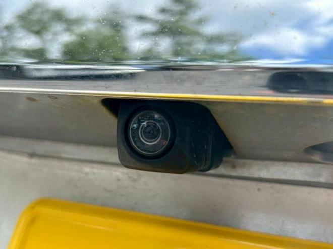 N-BOXＧ・Ｌホンダセンシング　ＥＴＣ　バックカメラ　両側スライド・片側電動　オートクルーズコントロール　レーンアシスト　衝突被害軽減システム　オートライト　スマートキー　電動格納ミラー　シートヒーター　ベンチシート　ＣＶＴ　ＥＳＣ 4WD 660 5Dr