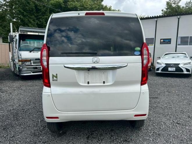 N-BOXＧ・Ｌホンダセンシング　ＥＴＣ　バックカメラ　両側スライド・片側電動　オートクルーズコントロール　レーンアシスト　衝突被害軽減システム　オートライト　スマートキー　電動格納ミラー　シートヒーター　ベンチシート　ＣＶＴ　ＥＳＣ 4WD 660 5Dr