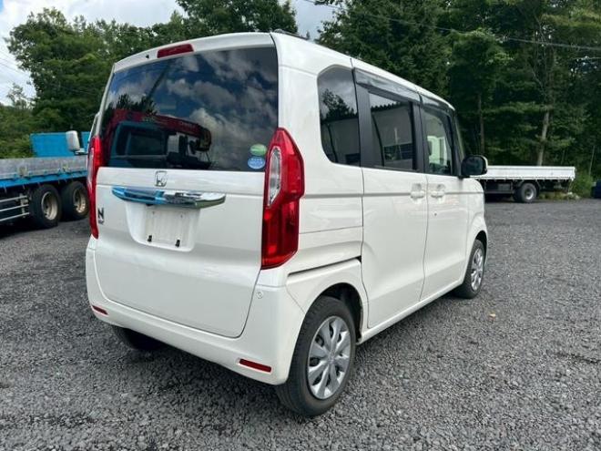 N-BOXＧ・Ｌホンダセンシング　ＥＴＣ　バックカメラ　両側スライド・片側電動　オートクルーズコントロール　レーンアシスト　衝突被害軽減システム　オートライト　スマートキー　電動格納ミラー　シートヒーター　ベンチシート　ＣＶＴ　ＥＳＣ 4WD 660 5Dr