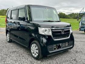 N-BOX　Ｇ・Ｌホンダセンシング　４ＷＤ　ＥＴＣ　バックカメラ　両側スライド・片側電動　ナビ　クリアランスソナー　オートクルーズコントロール　レーンアシスト　オートライト　スマートキー　シートヒーター　ベンチシート　ＣＶＴ　ＥＳＣ 4WD 660 5Dr