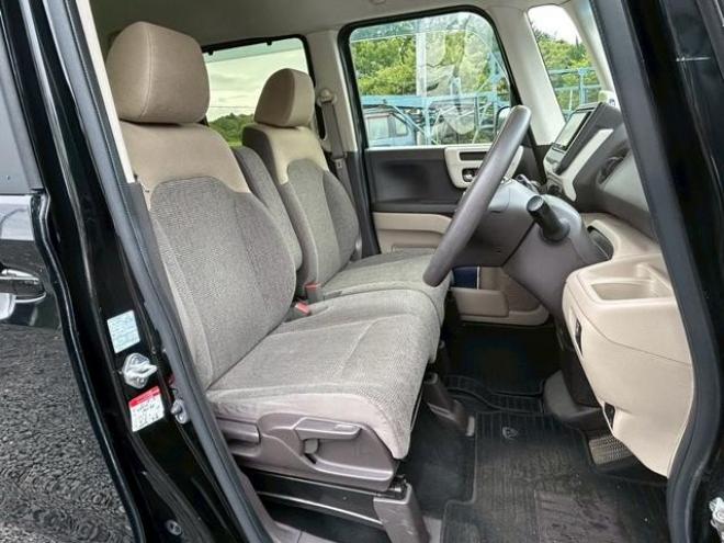 N-BOXＧ・Ｌホンダセンシング　４ＷＤ　ＥＴＣ　バックカメラ　両側スライド・片側電動　ナビ　クリアランスソナー　オートクルーズコントロール　レーンアシスト　オートライト　スマートキー　シートヒーター　ベンチシート　ＣＶＴ　ＥＳＣ 4WD 660 5Dr