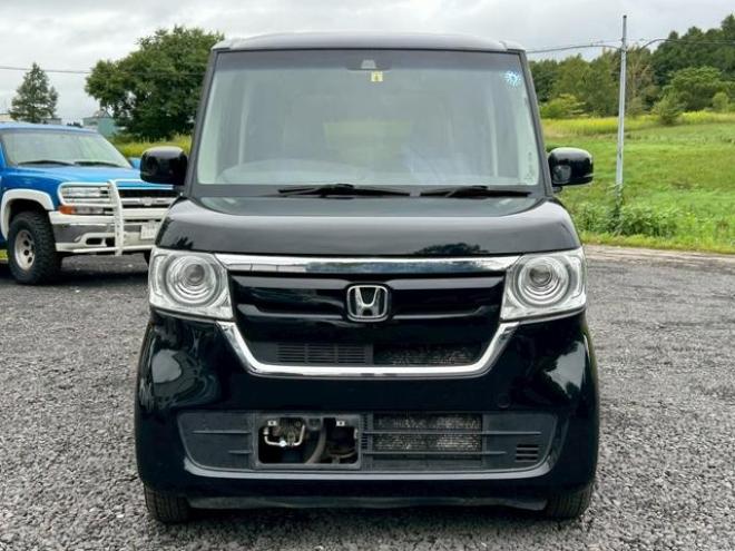 N-BOXＧ・Ｌホンダセンシング　４ＷＤ　ＥＴＣ　バックカメラ　両側スライド・片側電動　ナビ　クリアランスソナー　オートクルーズコントロール　レーンアシスト　オートライト　スマートキー　シートヒーター　ベンチシート　ＣＶＴ　ＥＳＣ 4WD 660 5Dr