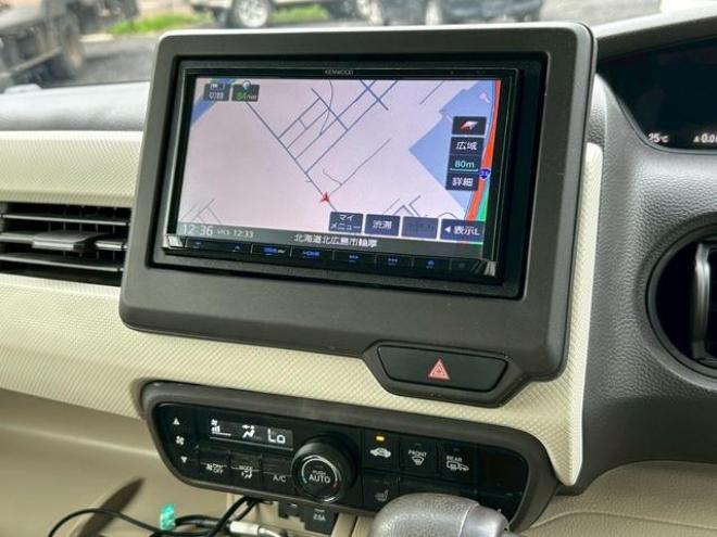 N-BOXＧ・Ｌホンダセンシング　４ＷＤ　ＥＴＣ　バックカメラ　両側スライド・片側電動　ナビ　クリアランスソナー　オートクルーズコントロール　レーンアシスト　オートライト　スマートキー　シートヒーター　ベンチシート　ＣＶＴ　ＥＳＣ 4WD 660 5Dr
