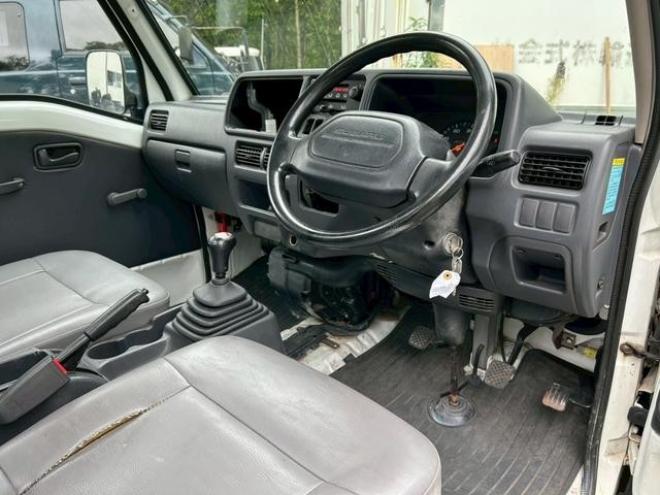 サンバートラック ＴＢ　４ＷＤ　ＭＴ　アルミホイール　運転席エアバッグ 4WD 660 2Dr