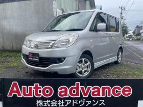 ソリオ　Ｘ　４ＷＤ　ナビ　ＴＶ　両側スライド・片側電動　スマートキー　シートヒーター　ＣＶＴ　アルミホイール　盗難防止システム　衝突安全ボディ　ＡＢＳ　エアコン　パワーステアリング　パワーウィンドウ 4WD 1200 5Dr