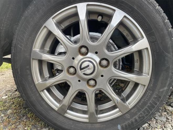MRワゴンウィット　ＧＳ　スマートキー　シートヒーター　ベンチシート　ＡＴ　盗難防止システム　ＡＢＳ　ＣＤ　アルミホイール　衝突安全ボディ　エアコン 2WD 660 5Dr