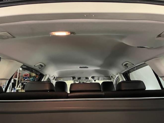 レガシィワゴン２．５ｉ　アイサイト　Ｓパッケージ　本州仕入　禁煙車　衝突軽減システム　純正１８インチＡＷ＋新品夏タイヤ　純正１７ＡＷ＋スタッドレスタイヤ付　ストラーダＨＤＤナビ（ＣＤ＆ＤＶＤ再生　フルセグ地デジ　Ｂｌｕｅｔｏｏｔｈ）＋バックカメラ　純正ブラックハーフレザーシート　クルーズコントロール　車線逸脱警報　アイドリングストップ　両席パワーシート　横滑り防止装置　ＰＵＳＨスタート　スマートキー　ＨＩＤヘッドライト　ＥＴＣ 4WD 2500 5Dr