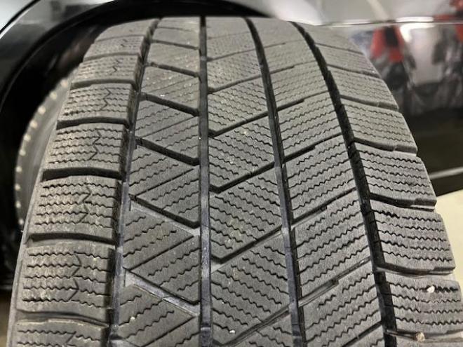 レガシィワゴン２．５ｉ　アイサイト　Ｓパッケージ　本州仕入　禁煙車　衝突軽減システム　純正１８インチＡＷ＋新品夏タイヤ　純正１７ＡＷ＋スタッドレスタイヤ付　ストラーダＨＤＤナビ（ＣＤ＆ＤＶＤ再生　フルセグ地デジ　Ｂｌｕｅｔｏｏｔｈ）＋バックカメラ　純正ブラックハーフレザーシート　クルーズコントロール　車線逸脱警報　アイドリングストップ　両席パワーシート　横滑り防止装置　ＰＵＳＨスタート　スマートキー　ＨＩＤヘッドライト　ＥＴＣ 4WD 2500 5Dr