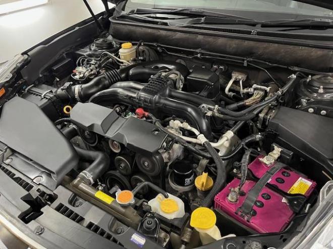 レガシィワゴン２．５ｉ　アイサイト　Ｓパッケージ　本州仕入　禁煙車　衝突軽減システム　純正１８インチＡＷ＋新品夏タイヤ　純正１７ＡＷ＋スタッドレスタイヤ付　ストラーダＨＤＤナビ（ＣＤ＆ＤＶＤ再生　フルセグ地デジ　Ｂｌｕｅｔｏｏｔｈ）＋バックカメラ　純正ブラックハーフレザーシート　クルーズコントロール　車線逸脱警報　アイドリングストップ　両席パワーシート　横滑り防止装置　ＰＵＳＨスタート　スマートキー　ＨＩＤヘッドライト　ＥＴＣ 4WD 2500 5Dr