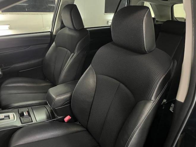 レガシィワゴン２．５ｉ　アイサイト　Ｓパッケージ　本州仕入　禁煙車　衝突軽減システム　純正１８インチＡＷ＋新品夏タイヤ　純正１７ＡＷ＋スタッドレスタイヤ付　ストラーダＨＤＤナビ（ＣＤ＆ＤＶＤ再生　フルセグ地デジ　Ｂｌｕｅｔｏｏｔｈ）＋バックカメラ　純正ブラックハーフレザーシート　クルーズコントロール　車線逸脱警報　アイドリングストップ　両席パワーシート　横滑り防止装置　ＰＵＳＨスタート　スマートキー　ＨＩＤヘッドライト　ＥＴＣ 4WD 2500 5Dr