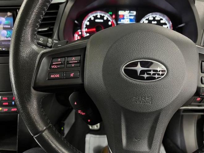 レガシィワゴン２．５ｉ　アイサイト　Ｓパッケージ　本州仕入　禁煙車　衝突軽減システム　純正１８インチＡＷ＋新品夏タイヤ　純正１７ＡＷ＋スタッドレスタイヤ付　ストラーダＨＤＤナビ（ＣＤ＆ＤＶＤ再生　フルセグ地デジ　Ｂｌｕｅｔｏｏｔｈ）＋バックカメラ　純正ブラックハーフレザーシート　クルーズコントロール　車線逸脱警報　アイドリングストップ　両席パワーシート　横滑り防止装置　ＰＵＳＨスタート　スマートキー　ＨＩＤヘッドライト　ＥＴＣ 4WD 2500 5Dr