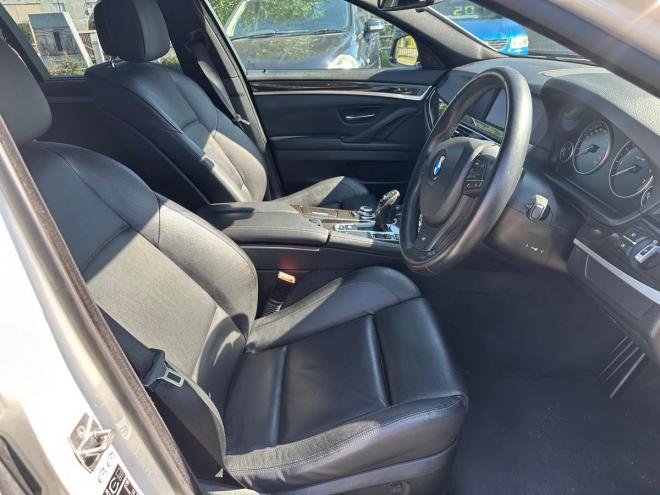 BMW535i Mスポーツパッケージ FR 3000 4Dr