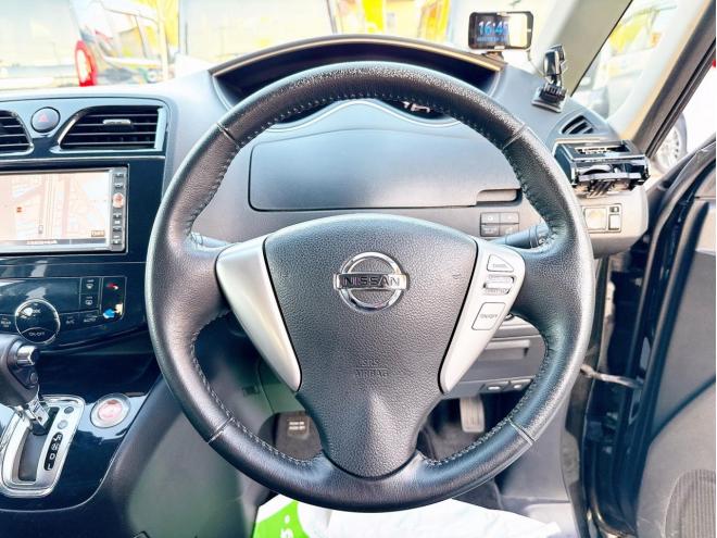 セレナ2.0ハイウェイスターJパッケージ 4WD　ローンが不安な方＜優遇ローン＞1年保証　寒冷地仕様　両側パワースライド