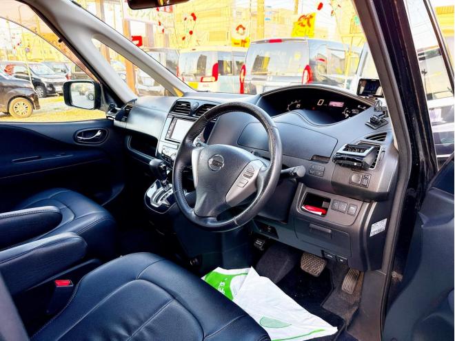 セレナ2.0ハイウェイスターJパッケージ 4WD　ローンが不安な方＜優遇ローン＞1年保証　寒冷地仕様　両側パワースライド