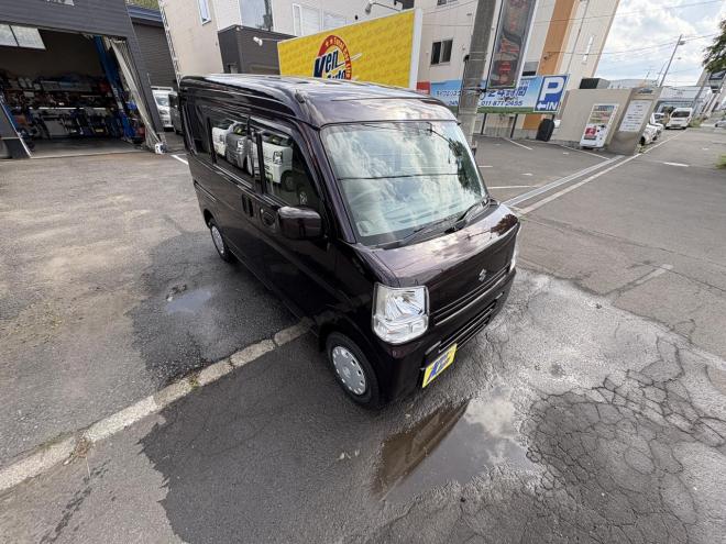 エブリィEVERY VAN 4WD JION TURBO一家に一台軽ぱこ入庫　TURBOです。寒冷地仕様　レーザーブレーキ　エンジンスタータ　VSC　AUTOライト　Bluetoothフルセグナビ　エンジンオイル交換　ATF交換 4WD 660 ５Dr