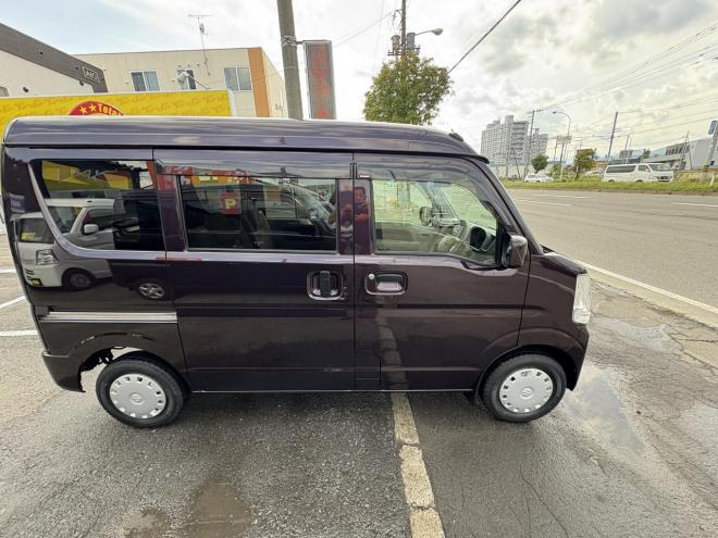 エブリィEVERY VAN 4WD JION TURBO一家に一台軽ぱこ入庫　TURBOです。寒冷地仕様　レーザーブレーキ　エンジンスタータ　VSC　AUTOライト　Bluetoothフルセグナビ　エンジンオイル交換　ATF交換 4WD 660 ５Dr