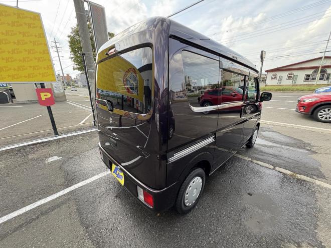 エブリィEVERY VAN 4WD JION TURBO一家に一台軽ぱこ入庫　TURBOです。寒冷地仕様　レーザーブレーキ　エンジンスタータ　VSC　AUTOライト　Bluetoothフルセグナビ　エンジンオイル交換　ATF交換 4WD 660 ５Dr