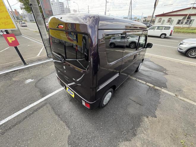 エブリィEVERY VAN 4WD JION TURBO一家に一台軽ぱこ入庫　TURBOです。寒冷地仕様　レーザーブレーキ　エンジンスタータ　VSC　AUTOライト　Bluetoothフルセグナビ　エンジンオイル交換　ATF交換 4WD 660 ５Dr