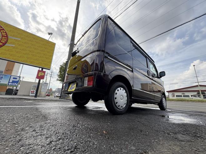 エブリィEVERY VAN 4WD JION TURBO一家に一台軽ぱこ入庫　TURBOです。寒冷地仕様　レーザーブレーキ　エンジンスタータ　VSC　AUTOライト　Bluetoothフルセグナビ　エンジンオイル交換　ATF交換 4WD 660 ５Dr