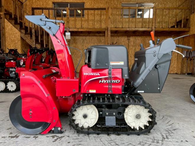 除雪機ホンダ　HSM1380i！ハイブリッド！左右旋回レバー！サイレントカバー！