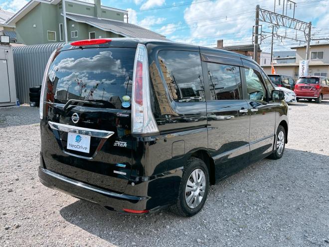 セレナ2.0ハイウェイスターVセレクション 4WD　ローンが不安な方＜優遇ローン＞1年保証　寒冷地仕様　両側パワースライド
