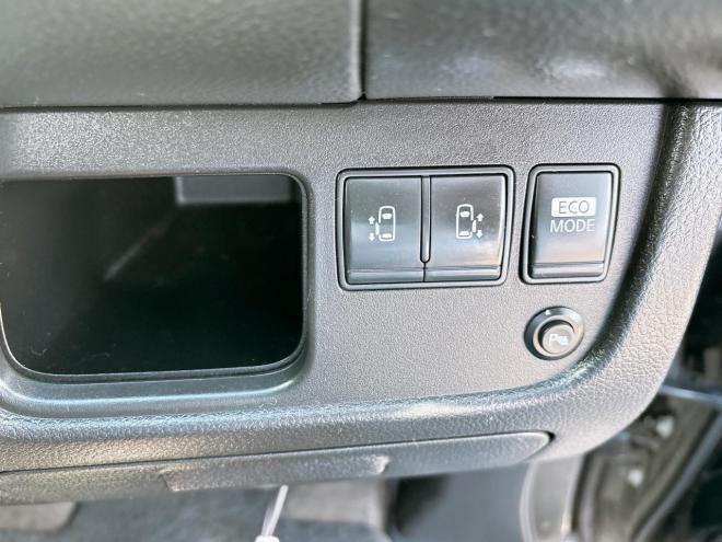 セレナ2.0ハイウェイスターVセレクション 4WD　ローンが不安な方＜優遇ローン＞1年保証　寒冷地仕様　両側パワースライド