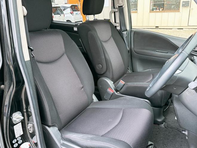 セレナ2.0ハイウェイスター 4WD　ローンが不安な方＜優遇ローン＞1年保証　寒冷地仕様　両側パワースライド 