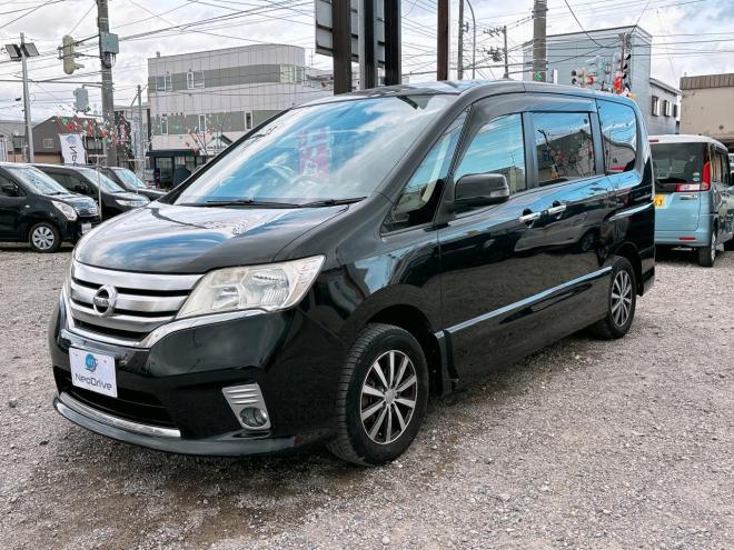 セレナ2.0ハイウェイスター 4WD　ローンが不安な方＜優遇ローン＞1年保証　寒冷地仕様　両側パワースライド 