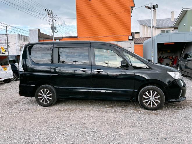 セレナ2.0ハイウェイスター 4WD　ローンが不安な方＜優遇ローン＞1年保証　寒冷地仕様　両側パワースライド 