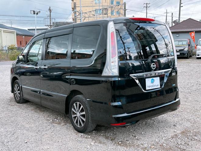 セレナ2.0ハイウェイスター 4WD　ローンが不安な方＜優遇ローン＞1年保証　寒冷地仕様　両側パワースライド 