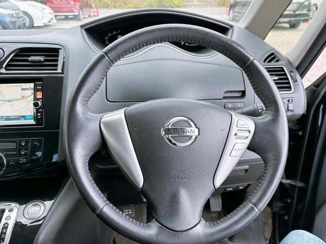 セレナ2.0ハイウェイスター 4WD　ローンが不安な方＜優遇ローン＞1年保証　寒冷地仕様　両側パワースライド 