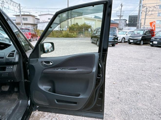 セレナ2.0ハイウェイスター 4WD　ローンが不安な方＜優遇ローン＞1年保証　寒冷地仕様　両側パワースライド 