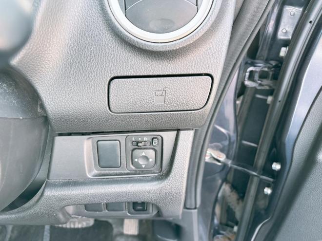 eKカスタム660T 4WD　　ローンが不安な方＜優遇ローン＞純正メモリーナビ　フルセグTV　タッチパネルエアコン 