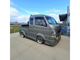 キャリー　トラック 最上級グレード 本州車寒冷地仕様 新古車 カスタム多数 翔プロデュースフルエアロ 車高調整キット エキップ15インチアルミタイヤ 車検新規2年 24ヶ月点検整備済  4WD 660 2Dr