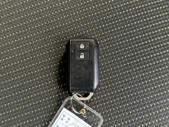 ジムニーシエラ1.5 JC 4WD　パワステ　パワーウィンドウ　社外ナビ　社外アルミ　ABS　キーレス　ワンオーナー　ETC　ドライブレコーダー　リフトアップ　横滑り防止装置　盗難防止装置　シートヒーター 1500