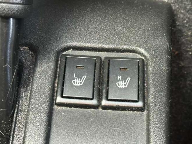 ジムニーシエラ1.5 JC 4WD　パワステ　パワーウィンドウ　社外ナビ　社外アルミ　ABS　キーレス　ワンオーナー　ETC　ドライブレコーダー　リフトアップ　横滑り防止装置　盗難防止装置　シートヒーター 1500