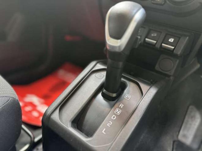 ジムニーシエラ1.5 JC 4WD　パワステ　パワーウィンドウ　社外ナビ　社外アルミ　ABS　キーレス　ワンオーナー　ETC　ドライブレコーダー　リフトアップ　横滑り防止装置　盗難防止装置　シートヒーター 1500
