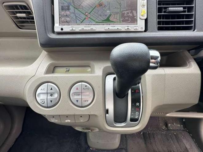 ライフG 4WD　SDナビ　ワンセグ　バックモニター　スチールホイール夏　スチールホイール冬 660