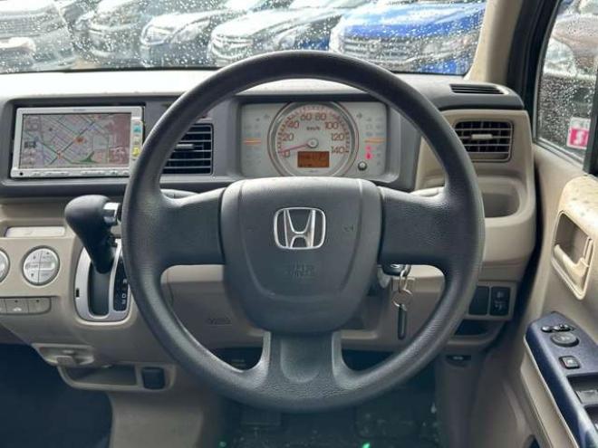 ライフG 4WD　SDナビ　ワンセグ　バックモニター　スチールホイール夏　スチールホイール冬 660