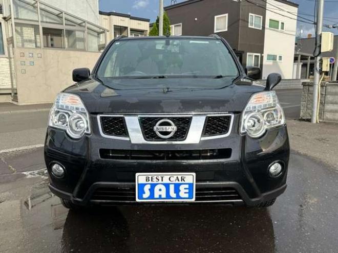 エクストレイル2.0 20X 4WD　純正アルミホイール夏　SDナビ　ETC　前後シートヒーター　ヒルディセントコントロール　4WD切り替スイッチ　社外アルミホイール冬　バックモニター　インテリキー 2000