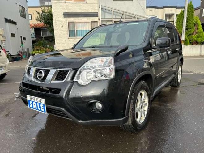 エクストレイル2.0 20X 4WD　純正アルミホイール夏　SDナビ　ETC　前後シートヒーター　ヒルディセントコントロール　4WD切り替スイッチ　社外アルミホイール冬　バックモニター　インテリキー 2000
