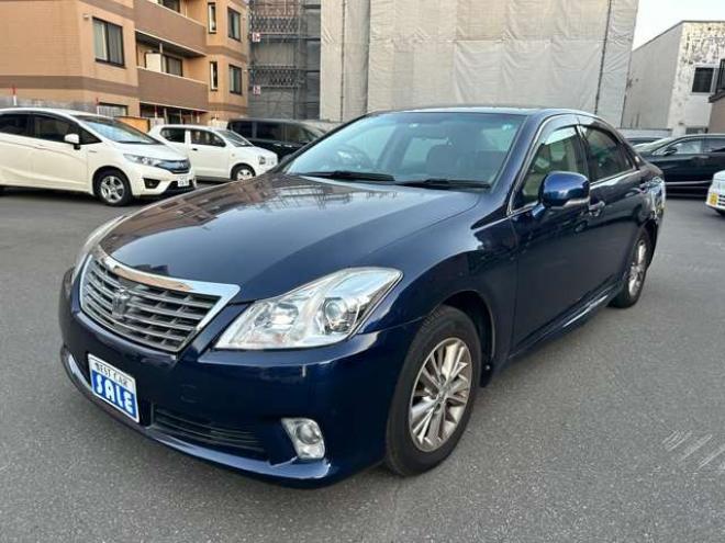 クラウンロイヤル 3.0 ロイヤルサルーン i-Four 4WD　スペシャルパッケージ 3000