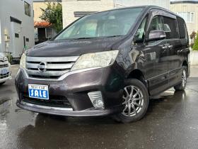 セレナ　2.0 ハイウェイスター Vセレクション 4WD　両側ワンタッチオートスライドドア　アイドリングトップ　横滑り防止装置　プッシュスタート　クルーズコントロール　社外アルミホイール夏 2000